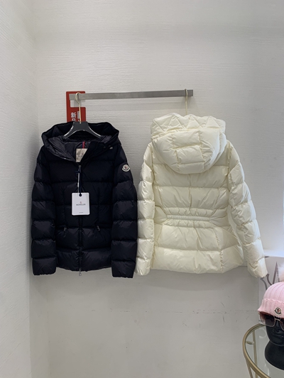 ハイクオリティダウンジャケット背面デザイン